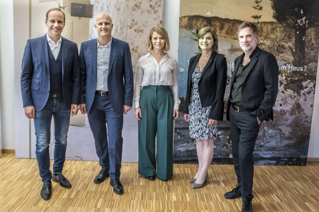 Im Bild von links nach rechts: Dieter Egger, Andreas Kappaurer, Melanie Greußing, Barbara Schöbi-Fink, Winfried Nußbaummüller